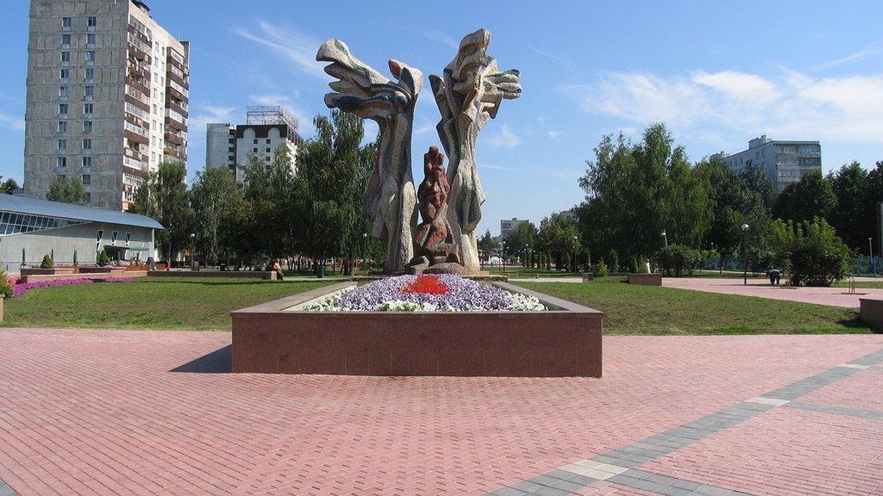 Главная картинка новости: Водитель «Опеля» рассказал, почему проехался по бульвару Энтузиастов