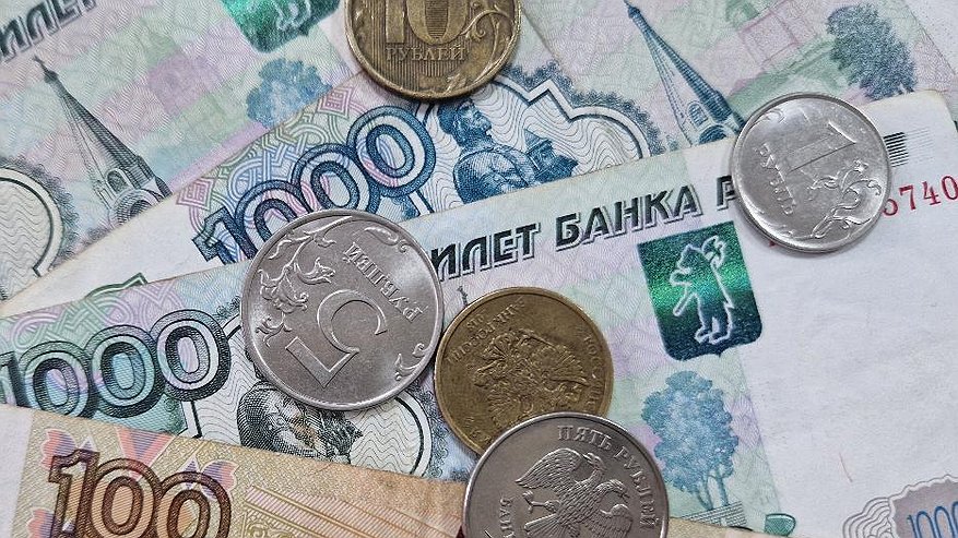 Главная картинка новости: Две жительницы Челнов остались без денег и украшений после «снятия порчи»