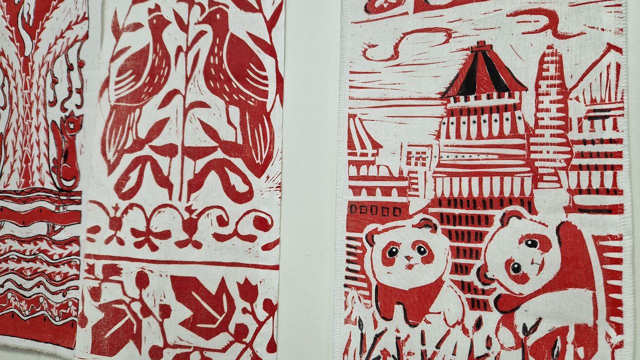 Главная картинка новости: «Рушник – важный элемент культуры»: в Картинной галерее Челнов проходит необычный образовательный проект 