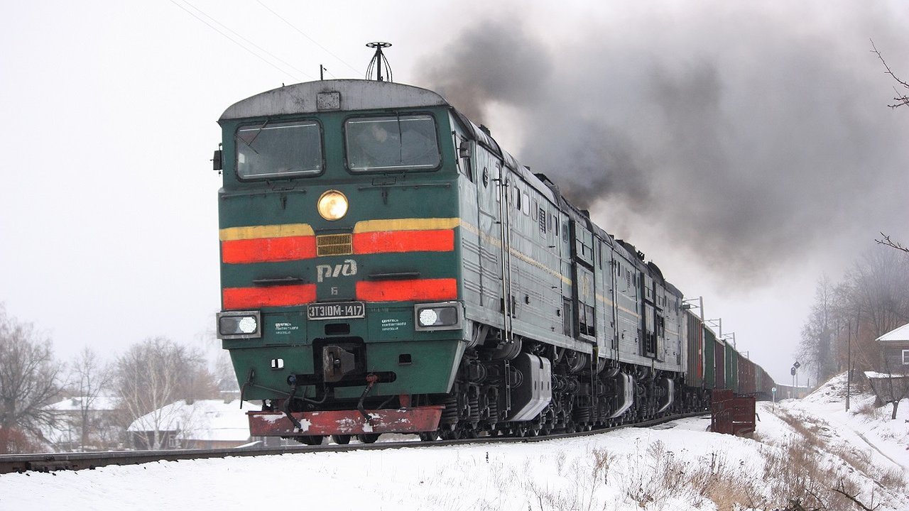 Главная картинка новости: Под Челнами тепловоз сошел с рельсов