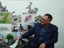 «Откуда канализационный люк?»: глава ГЖИ РТ принял стол за крышку люка