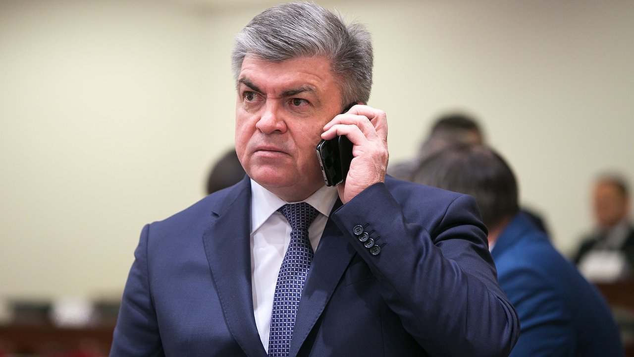 Главная картинка новости: Магдееву попало от Минниханова за День молодежи