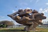 Миниатюра новости: Скульптуры Ильдара Ханова в Челнах: интересные факты и версии