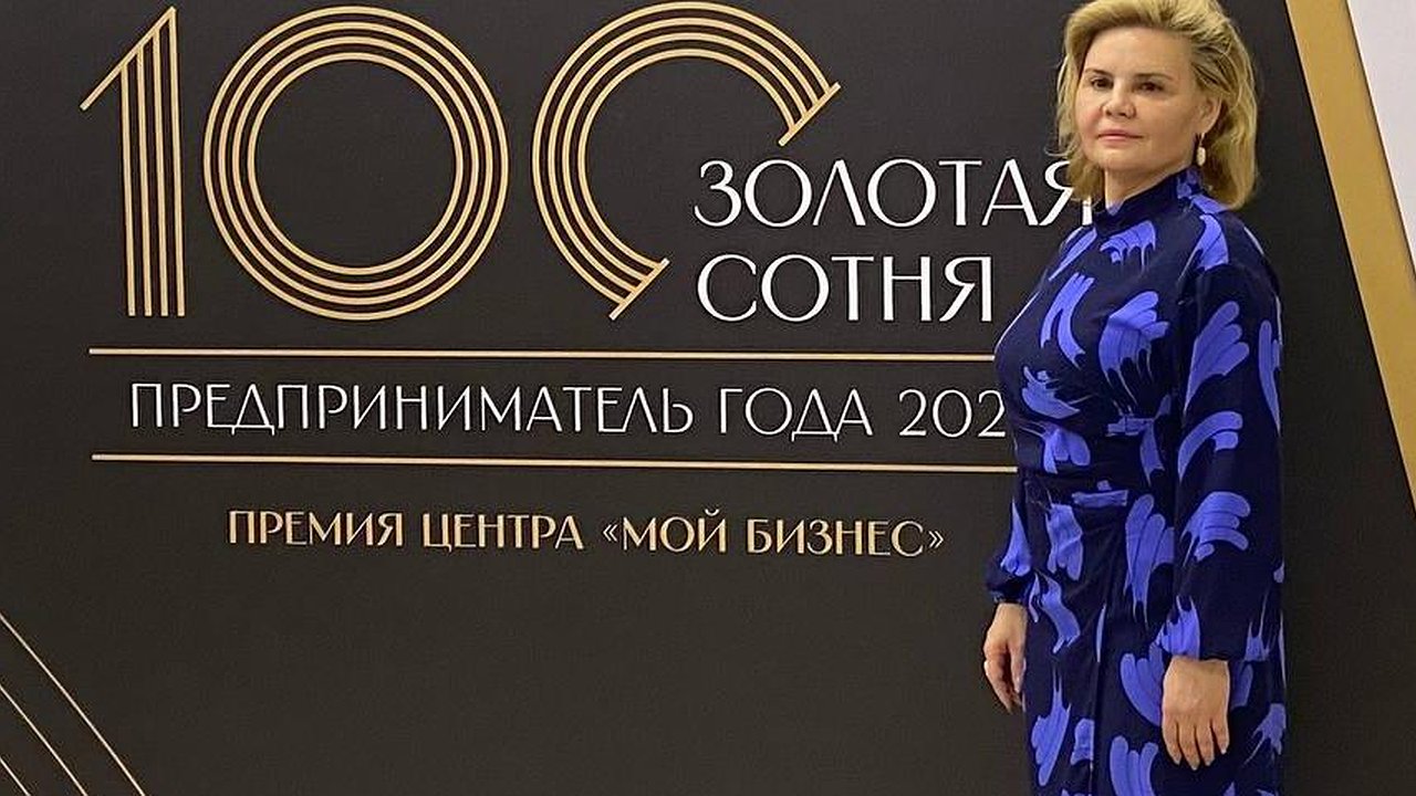 Главная картинка новости: Педагога из Челнов признали лучшим начинающим предпринимателем