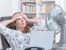 Роспотребнадзор предложил сократить рабочий день в офисе в жару