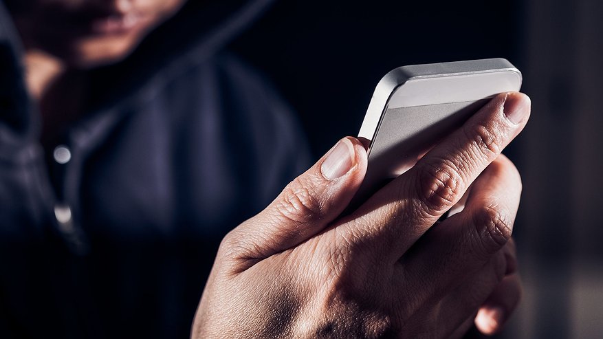 Главная картинка новости: Житель Татарстана перевел псевдополицейскому 200 тыс. рублей, чтобы замять дело