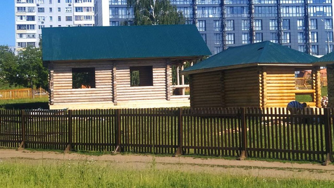 Главная картинка новости: Ковер дружбы и красавицы разных лет: Челны готовятся к Сабантую (фото)