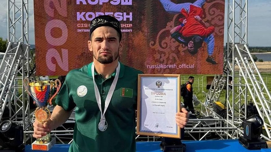 Главная картинка новости: Студент из Челнов взял «серебро» на чемпионате СНГ по борьбе корэш