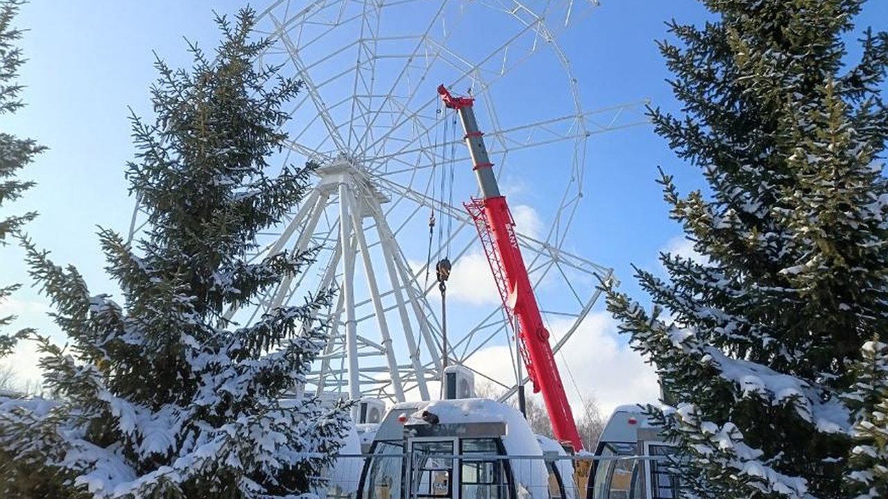 Главная картинка новости: Парк Победы Челнов начали готовить к празднованию Масленицы
