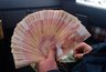 Миниатюра новости: Ну и аппетиты: челнинцы мечтают, чтобы МРОТ вырос до 37300 рублей