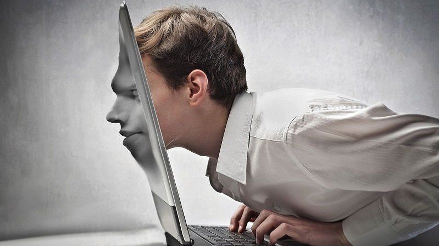 Главная картинка новости: Большая часть россиян не представляет жизни без соцсетей