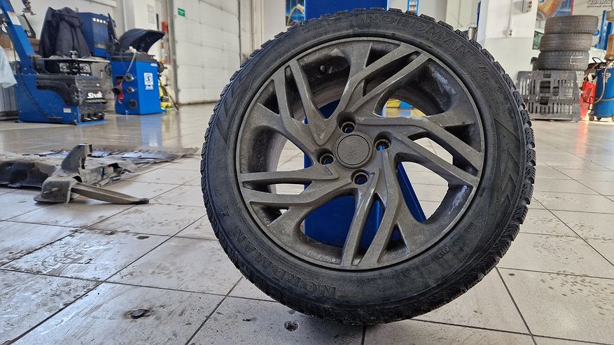 Главная картинка новости: ГИБДД Челнов призывает не спешить с заменой резины