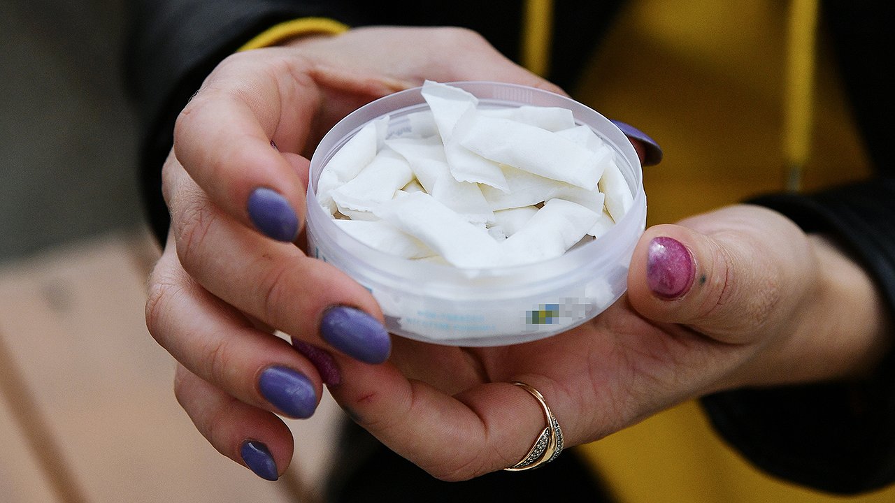 Главная картинка новости: Впервые в России приняли ГОСТ для жевательного табака