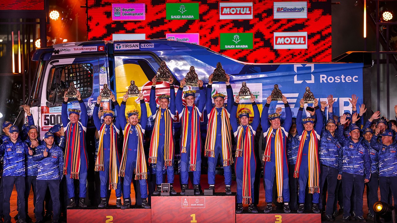 Главная картинка новости: «Наш выбор очевиден - мы всегда со своей Родиной»