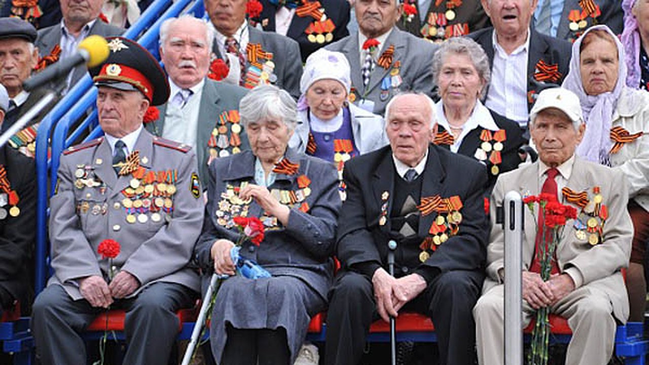 Главная картинка новости: За год количество ветеранов в Челнах уменьшилось на 362 человека