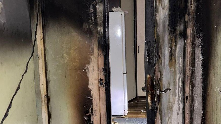 Главная картинка новости: В Челнах при пожаре в 12-этажке спасли женщину