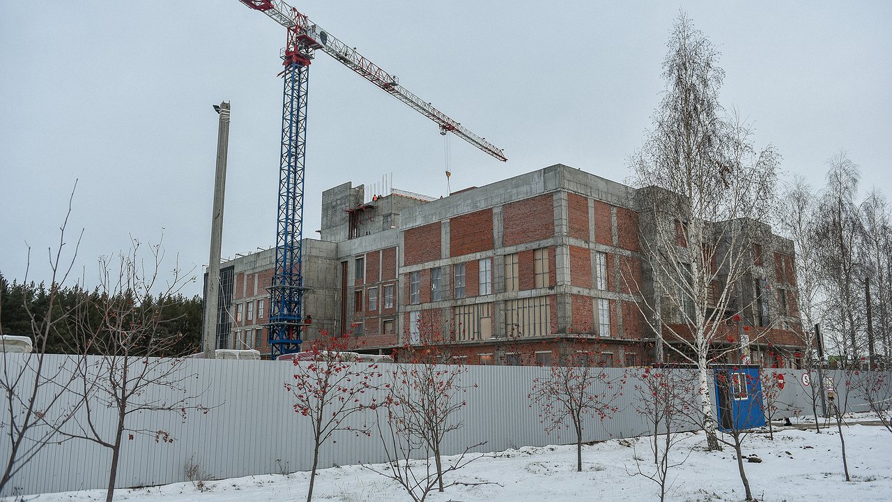 Главная картинка новости: 4 этажа, 25 тыс. кв. м, фотомастерская, студия звукозаписи, два зала, кафе