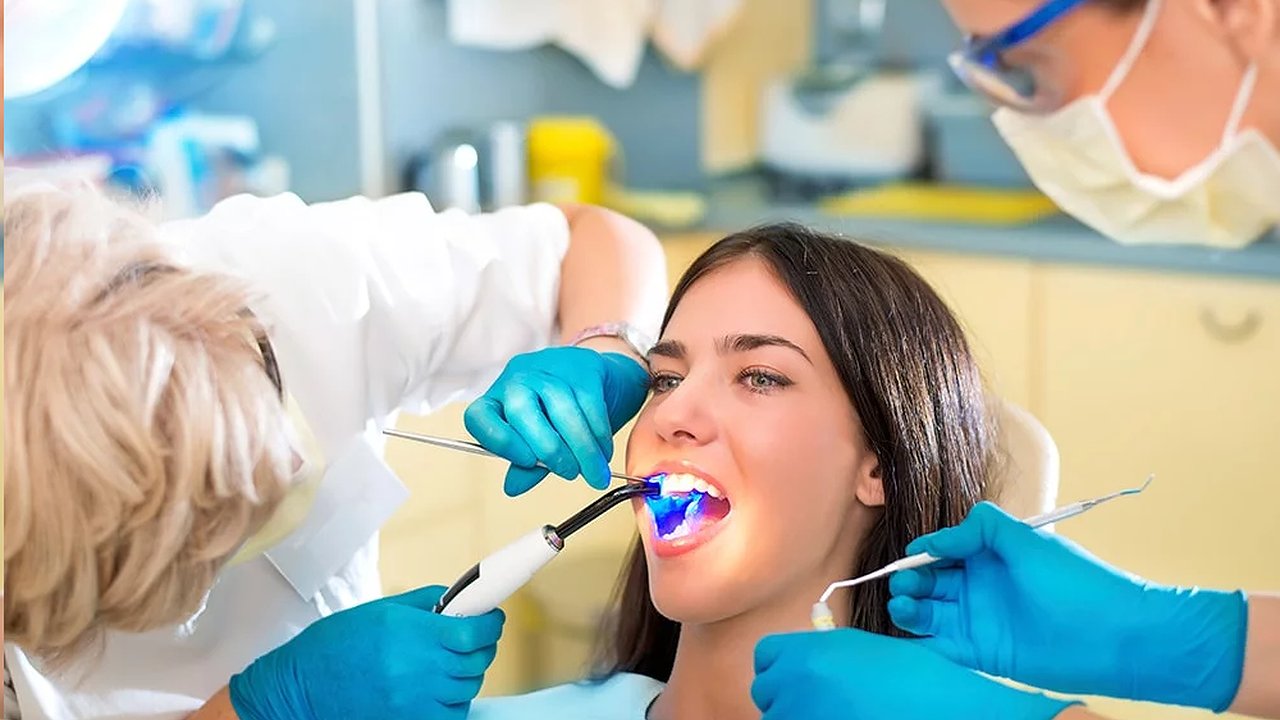 Главная картинка новости: Как сохранить  красивую улыбку