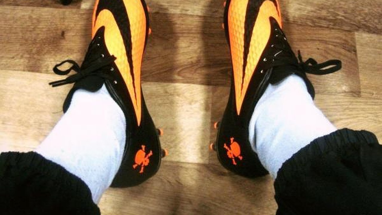 Главная картинка новости: Все ради футбола: челнинец примерил в «Декатлоне» бутсы, решил не платить и уйти прямо в них