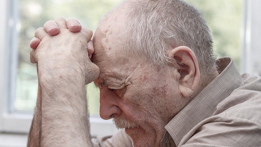Главная картинка новости: В Челнах пенсионер поверил, что ему позвонила дочь, которая попала в ДТП