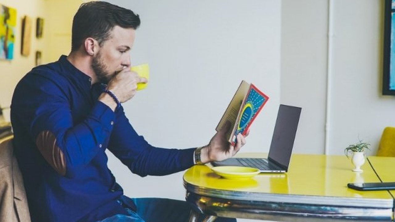 Главная картинка новости: 7 книг челнинских писателей