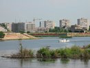 Переоценили силы: в Челнах дети прыгали с причальной стены в Каму