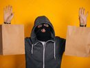 В магазине «Находка» челнинцы украли у покупательницы сумку