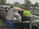 Не на того напал: челнинец, возвращаясь домой, пристал к автоинспекторам