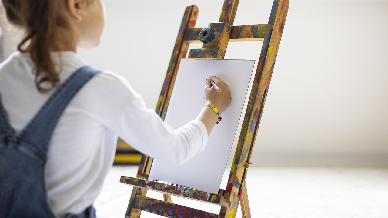 Главная картинка новости: Художественные школы Набережных Челнов