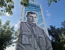 Портреты на стенах: обзор муралов с героями Татарстана в Челнах