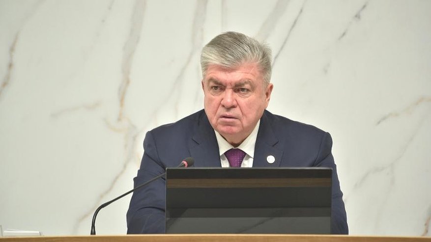 Главная картинка новости: Магдеев о сроках капремонта в Челнах: «Никаких первых декабря»