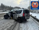 На трассе М7 в Татарстане LADA столкнулась с фурой – один человек погиб