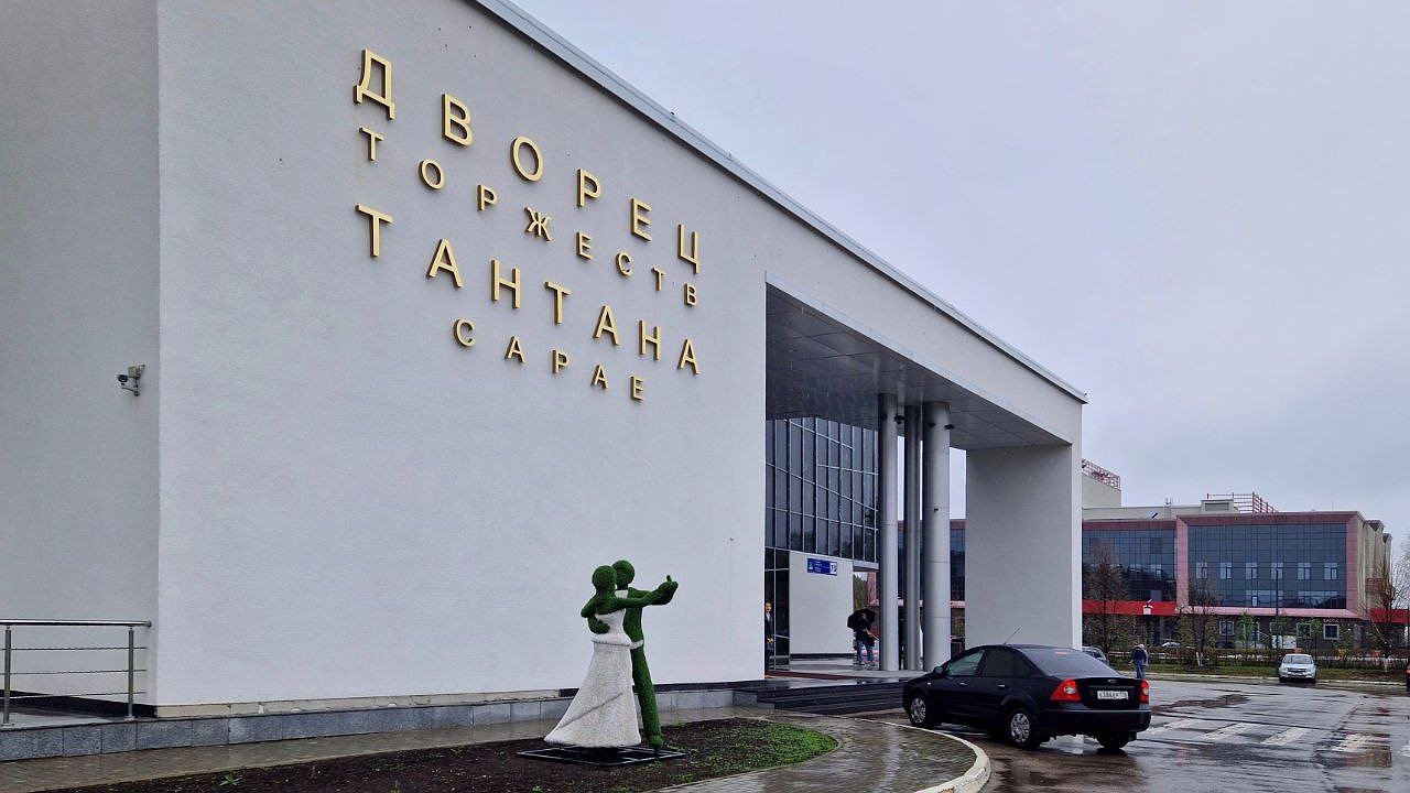 Главная картинка новости: Капремонт по мере износа и дорогой развод: что изменится для россиян в сентябре