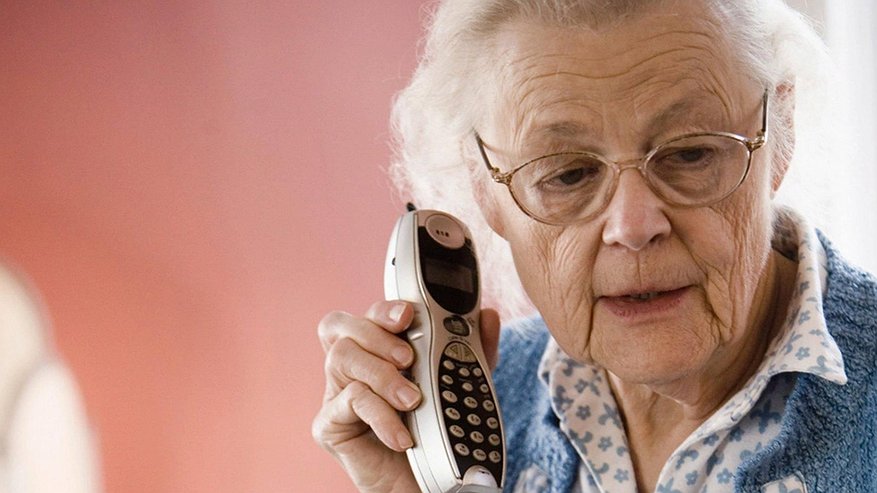 Главная картинка новости: 92-летняя пенсионерка из Альметьевска перехитрила телефонных мошенников