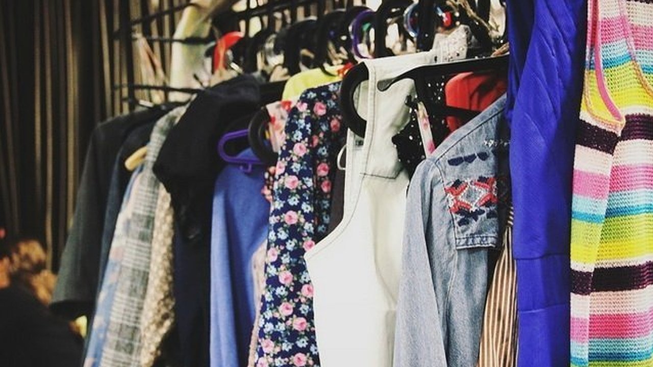 Главная картинка новости: Сам ты мусор: 5 способов пристроить одежду в Челнах