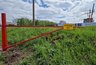 Миниатюра новости: Проезда нет: шлагбаум на набережной поставил бизнес в безвыходное положение
