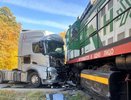 В Нижнекамске грузовик столкнулся с поездом