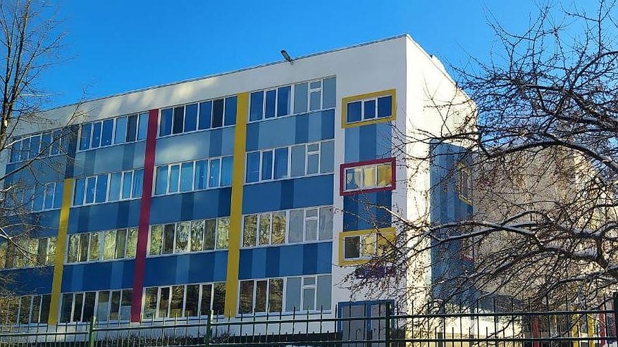 Главная картинка новости: В Челнах выпускники пишут итоговое сочинение для допуска к ЕГЭ