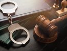 38-летняя челнинка пыталась похитить из «Глория Джинс» жакет, надев его на себя