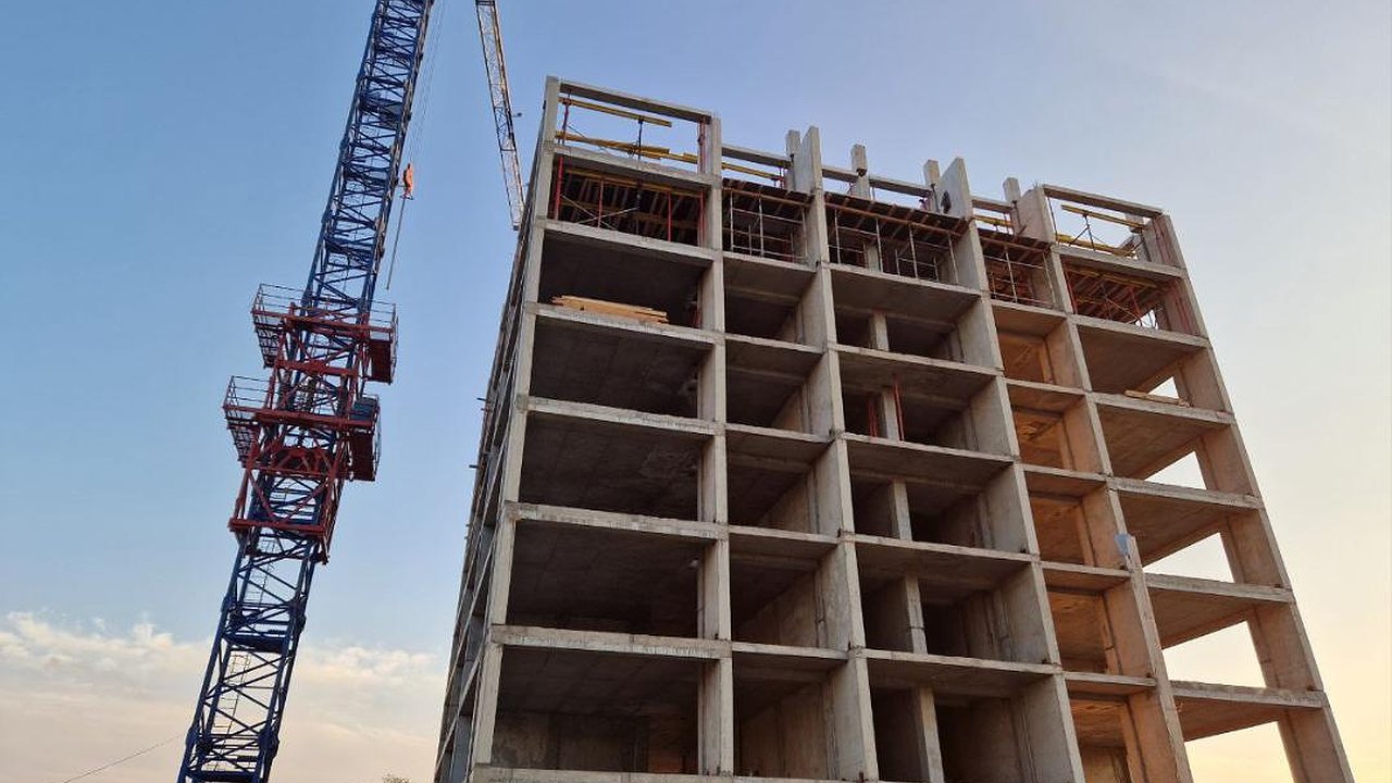 Главная картинка новости: В Челнах подешевели новостройки, но всего на 0,6%