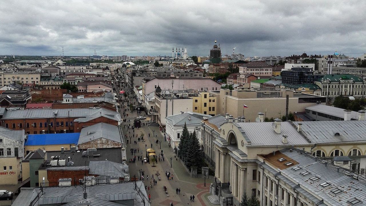 Главная картинка новости: Татарстан стал лидером по продажам водки среди нестоличных регионов