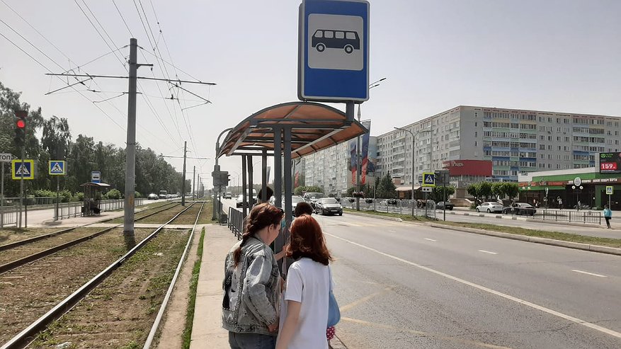 Главная картинка новости: «Ждешь автобус? Попробуй выжить!»