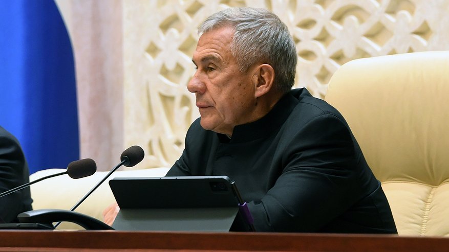 Главная картинка новости: Глава Татарстана выступит с обращением к Госсовету