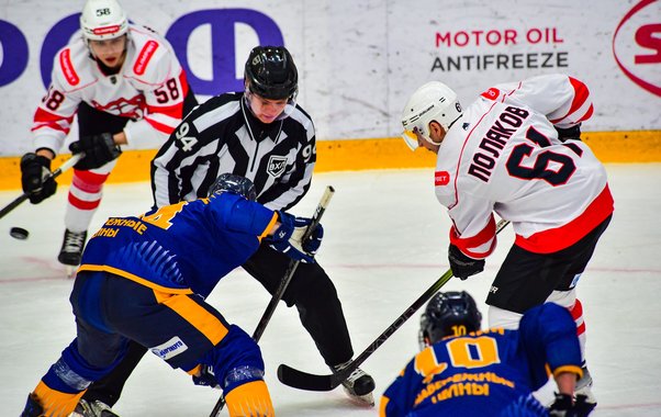 ХК «Челны» потерпел домашнее поражение от пермского «Молота»