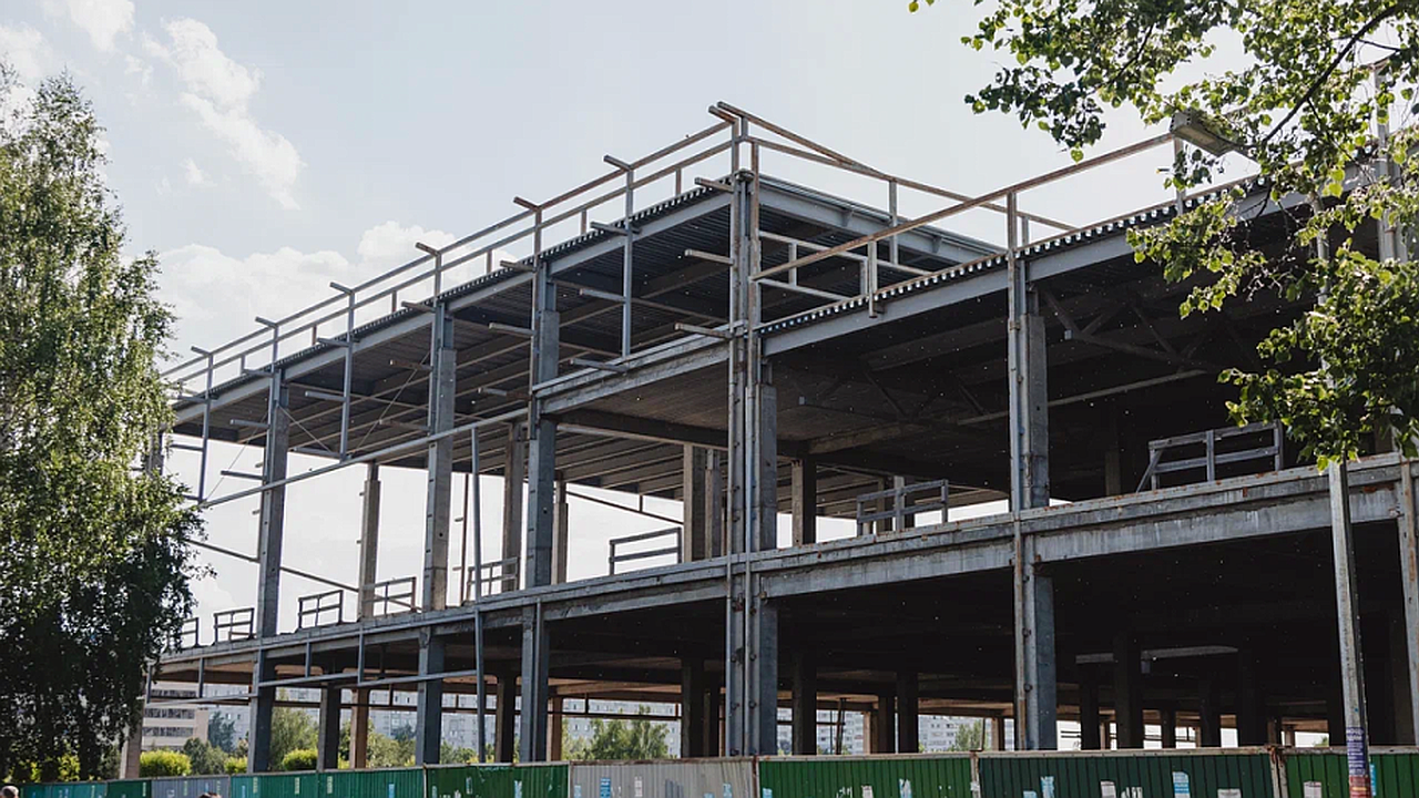 Главная картинка новости: Решение о сносе долгостроя Бибишева в Челнах примут после госэкспертизы: вердикт через 5 месяцев