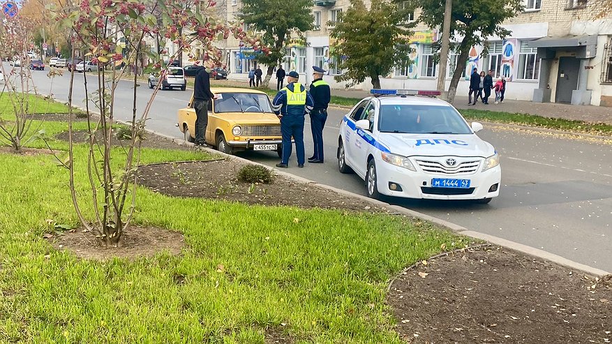 Главная картинка новости: Если найдут это в бардачке, заберут права прямо на месте: готовимся к новым проверкам ГИБДД