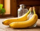 Банановую кожуру посыпаю солью — и весь октябрь не нарадуюсь своей хитрости: лучший лайфхак для ленивых и умных