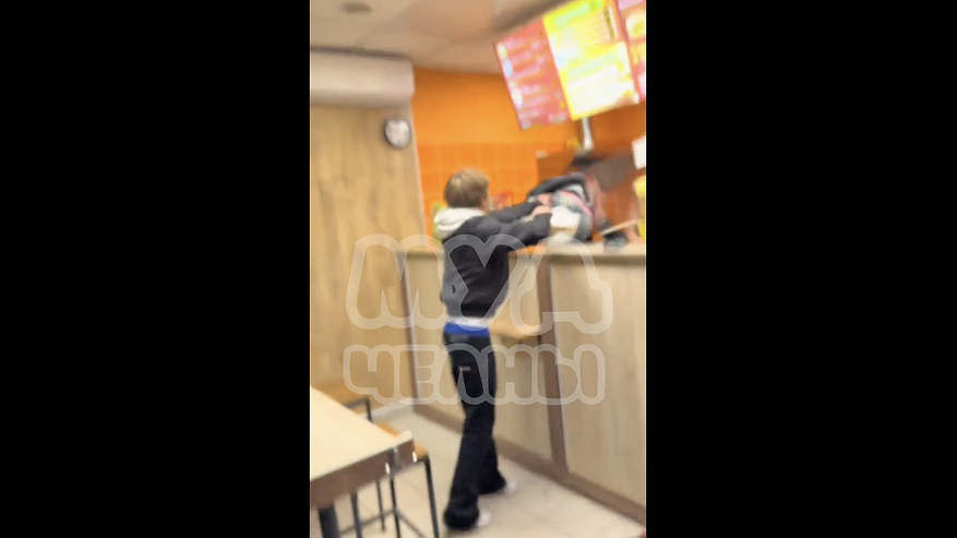 Главная картинка новости: Юные челнинцы вытворяют треш ради получения квартиры