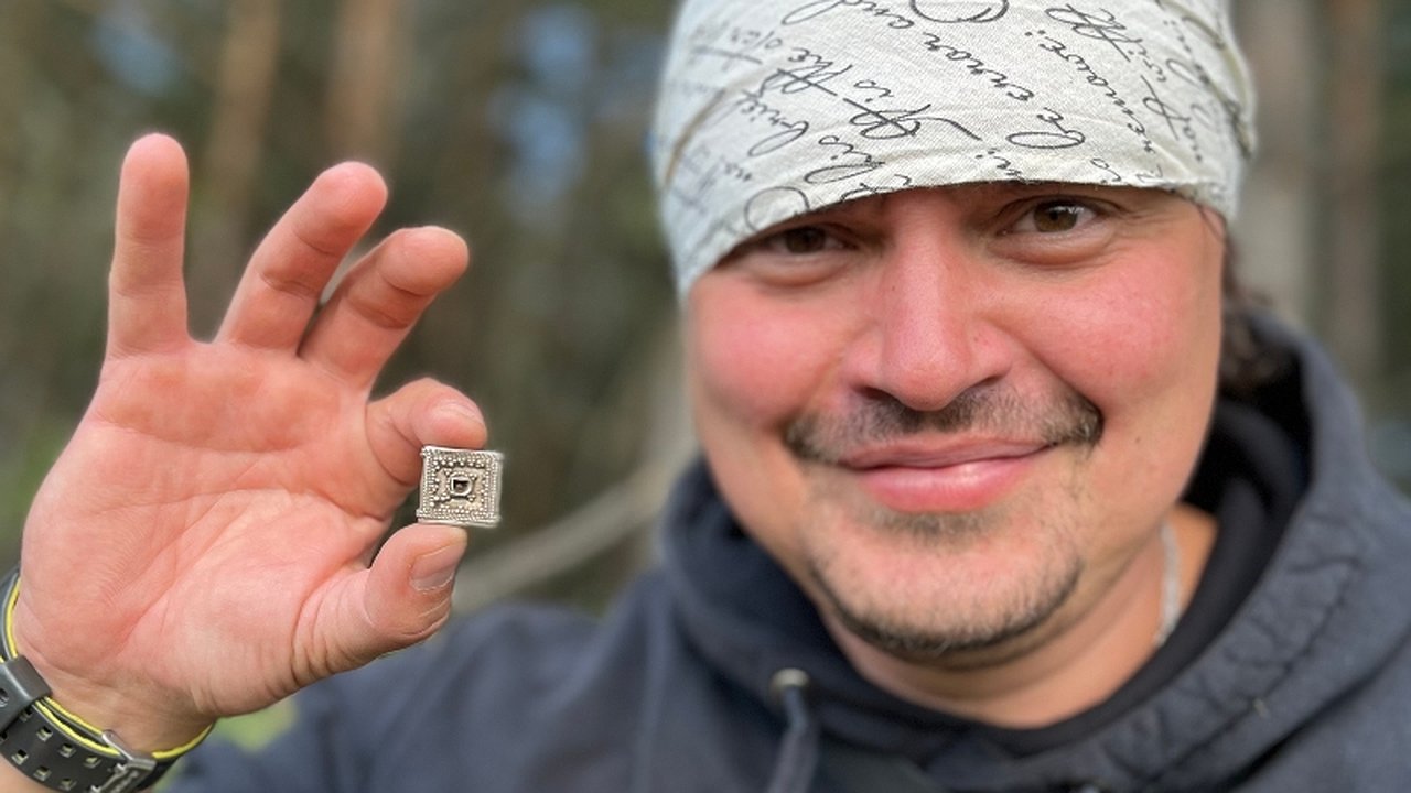 Главная картинка новости: При раскопках в 60-ти километрах от Челнов археологи обнаружили амулеты домонгольского времени