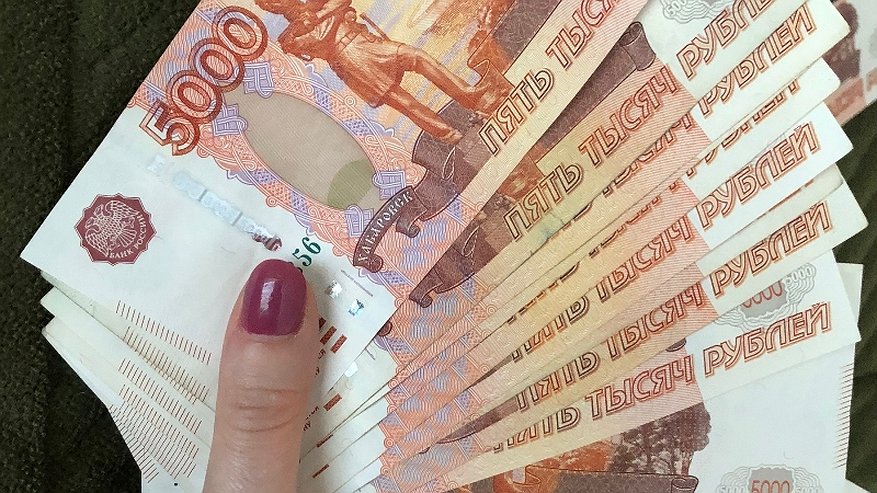 Главная картинка новости: Бухгалтер в Набережных Челнах лишилась накоплений из-за вклада в несуществующий проект